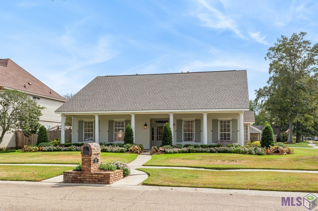 3137 Lockefield Dr