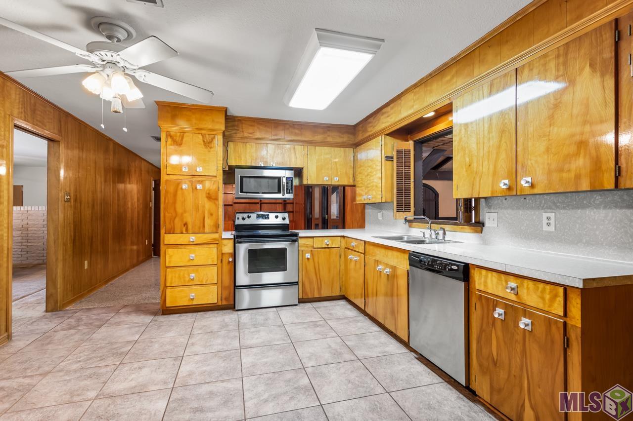 230 Albert Hart Dr