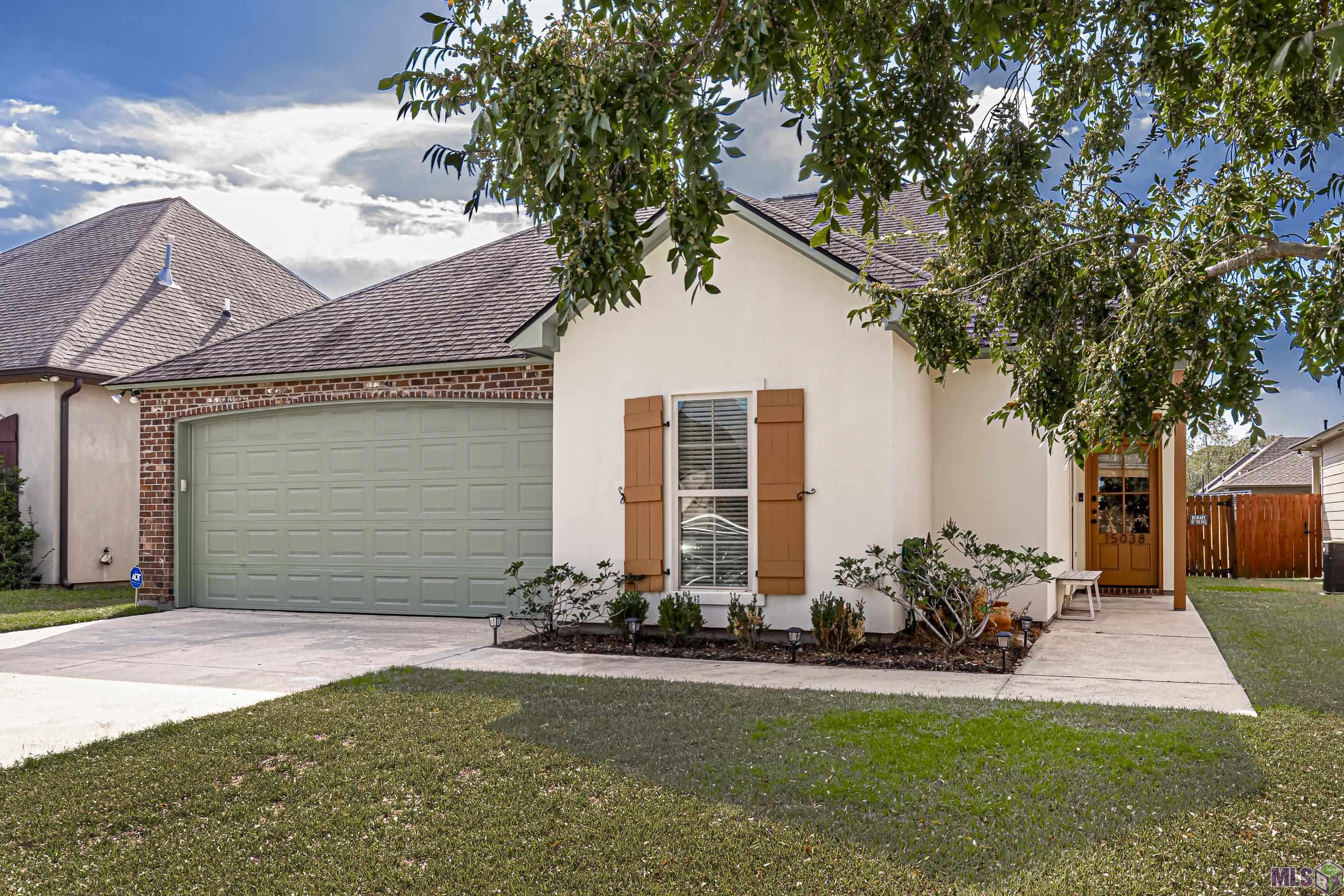 15038 Beautyberry Ave