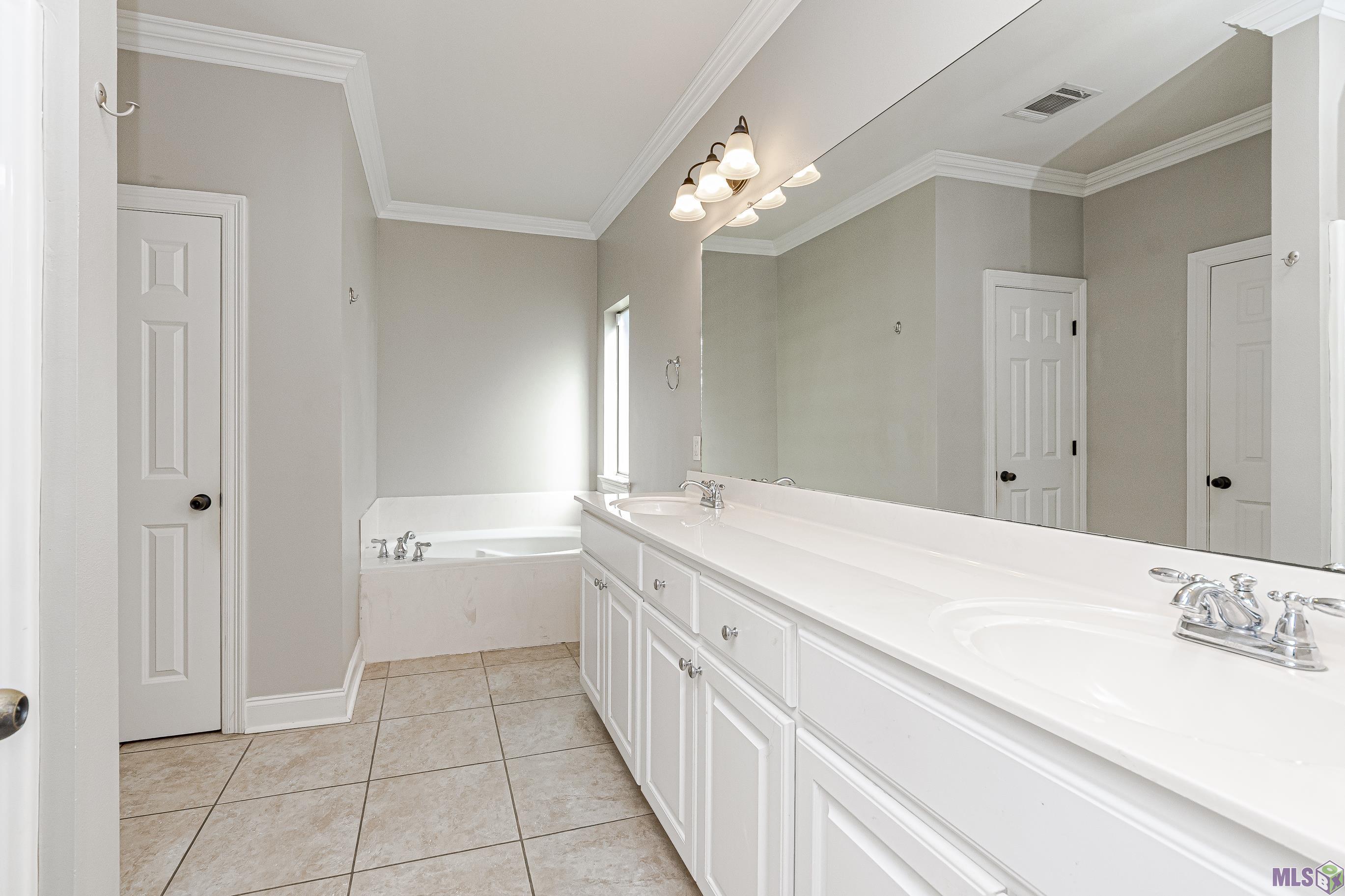 15038 Beautyberry Ave