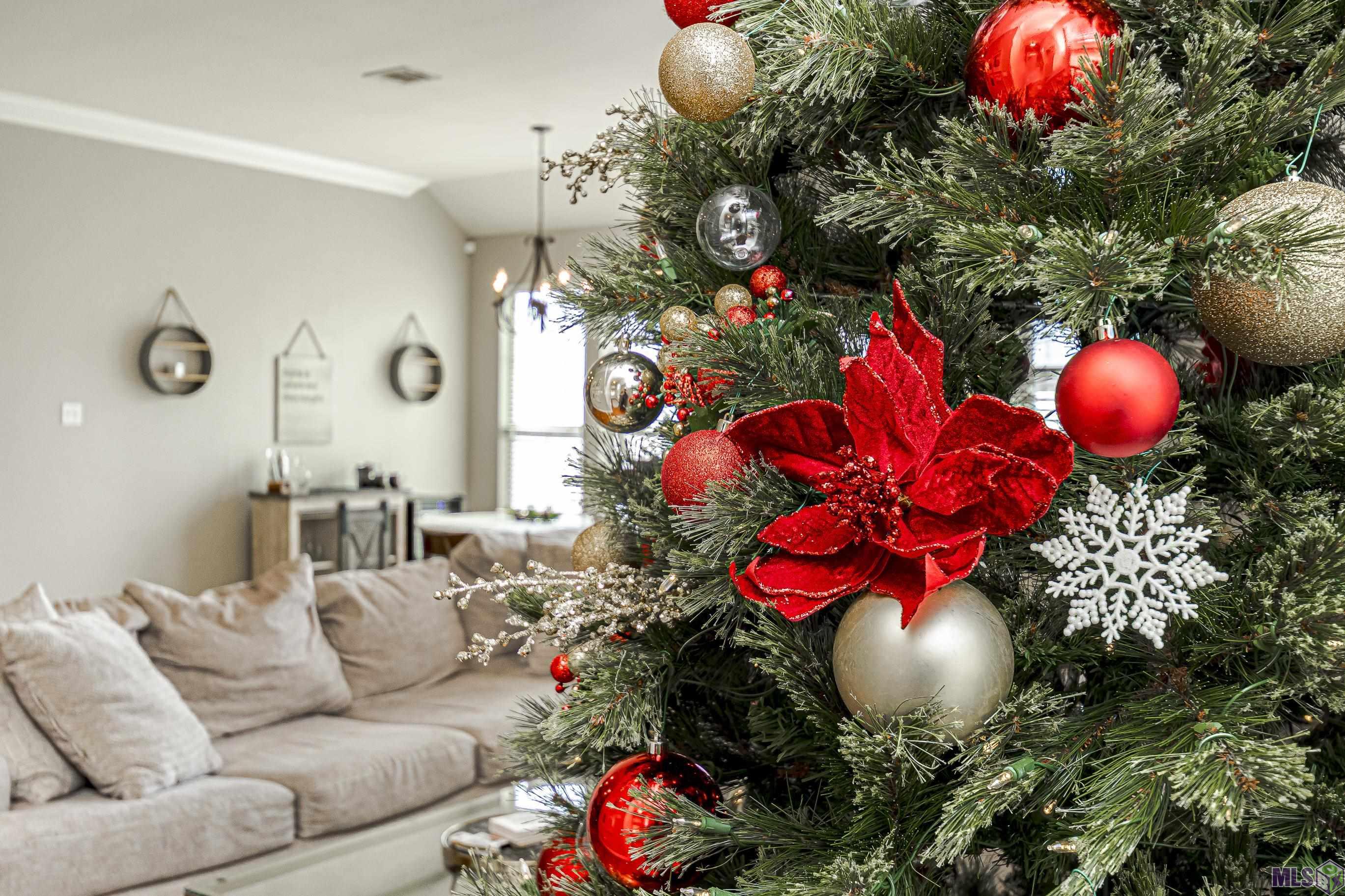 15038 Beautyberry Ave