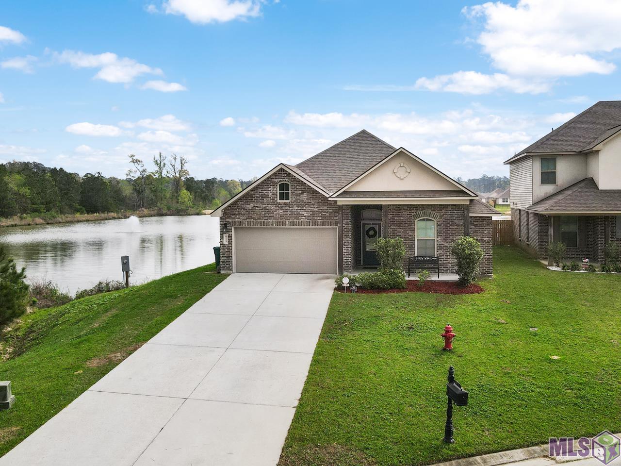 8175 Fairlane Dr