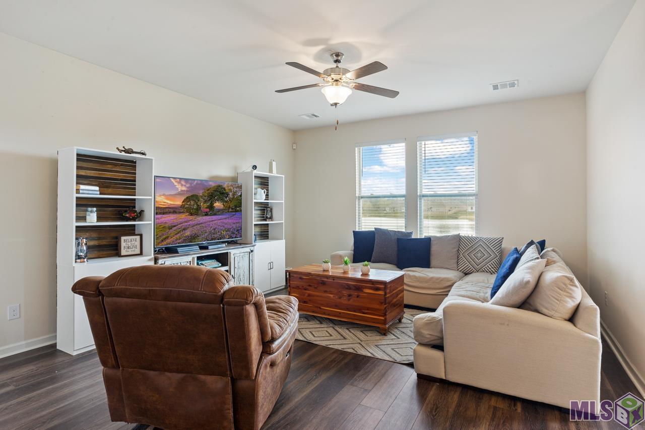 8175 Fairlane Dr