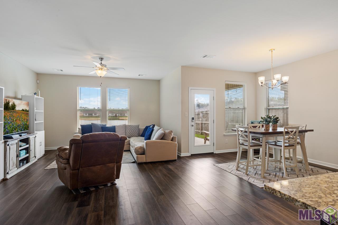 8175 Fairlane Dr