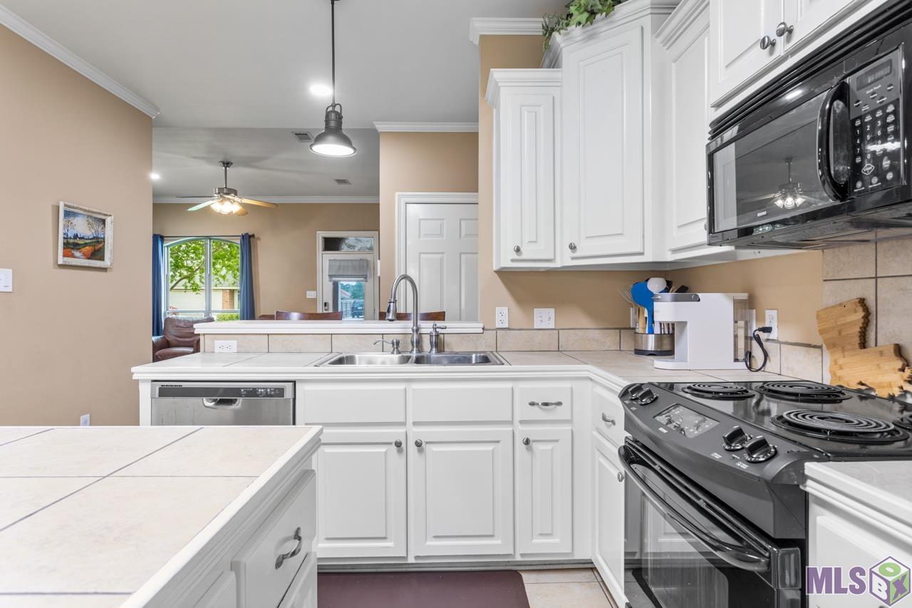 40434 Fox Run Dr