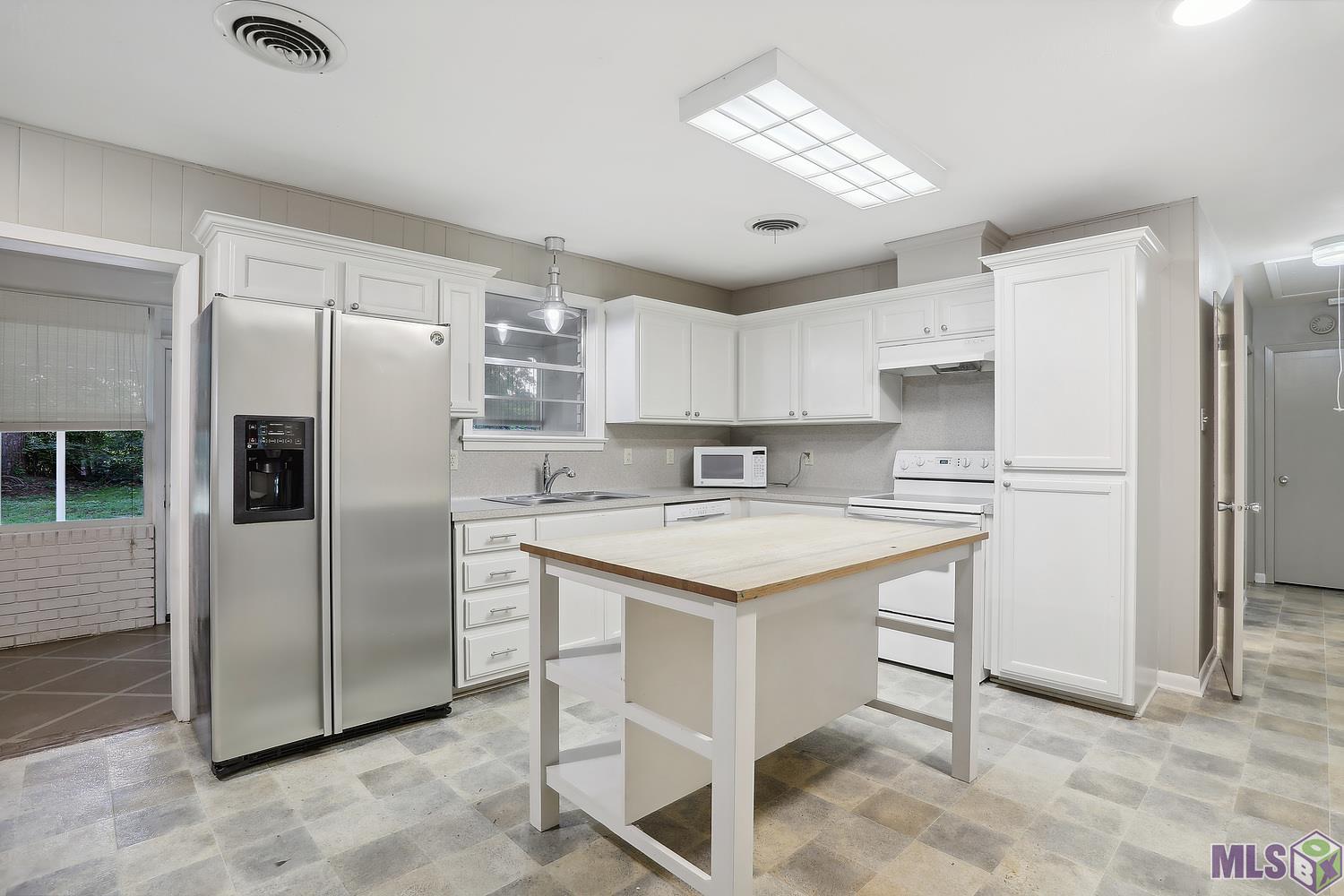 4320 Bluebonnet Rd