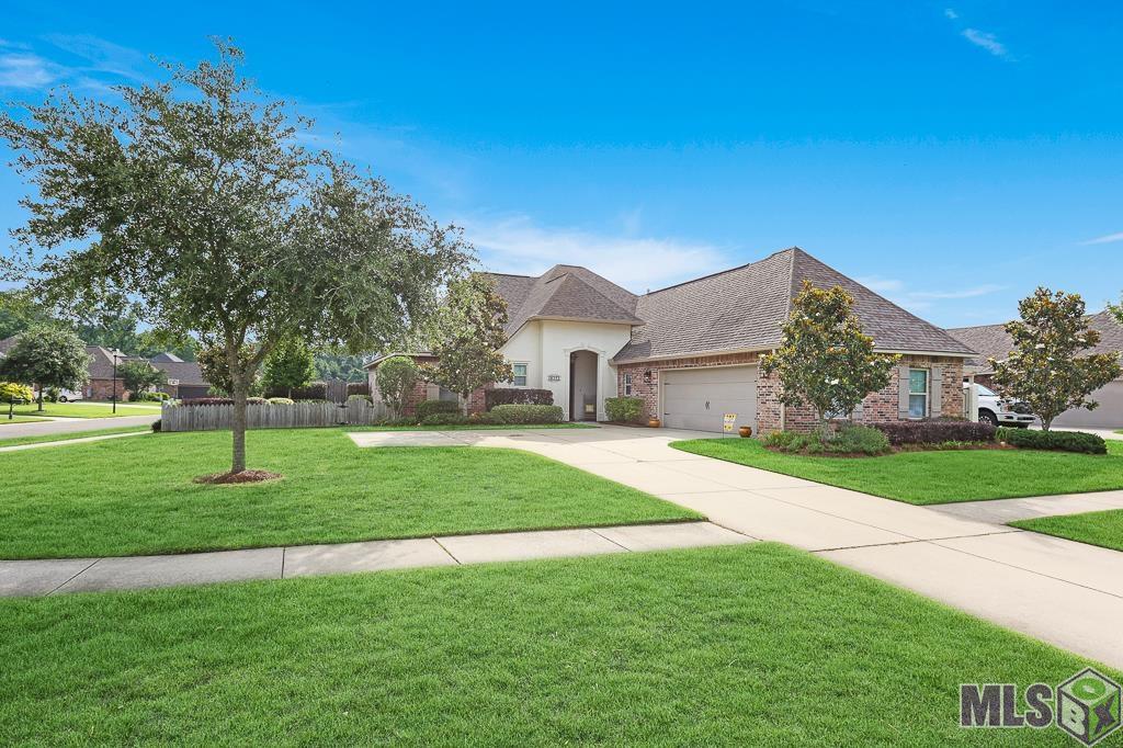 18252 Old Trail Dr