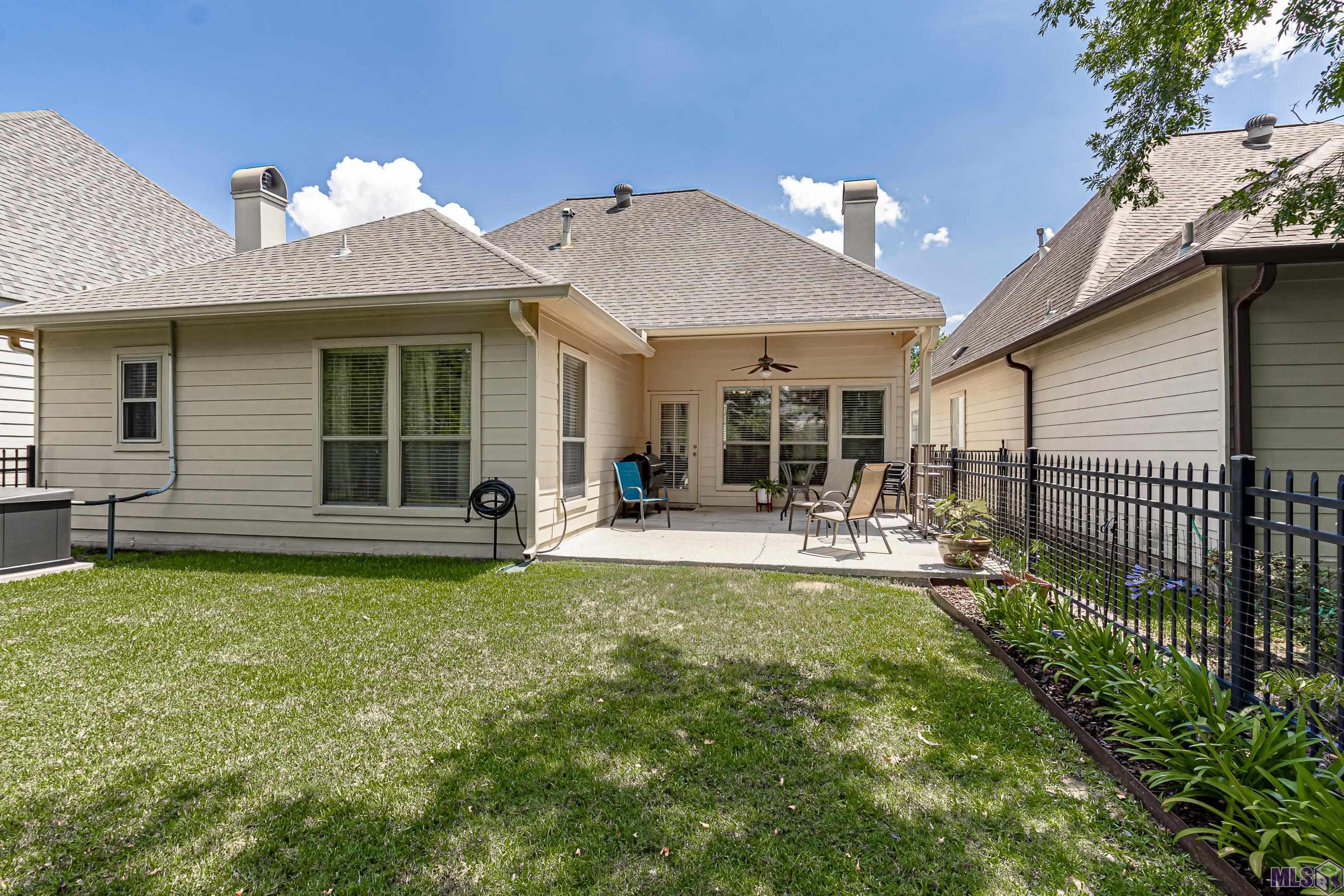 9256 Essex Bay Ct