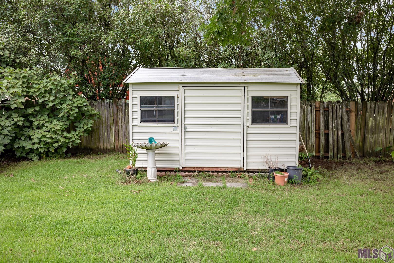 40301 La Rochelle Rd