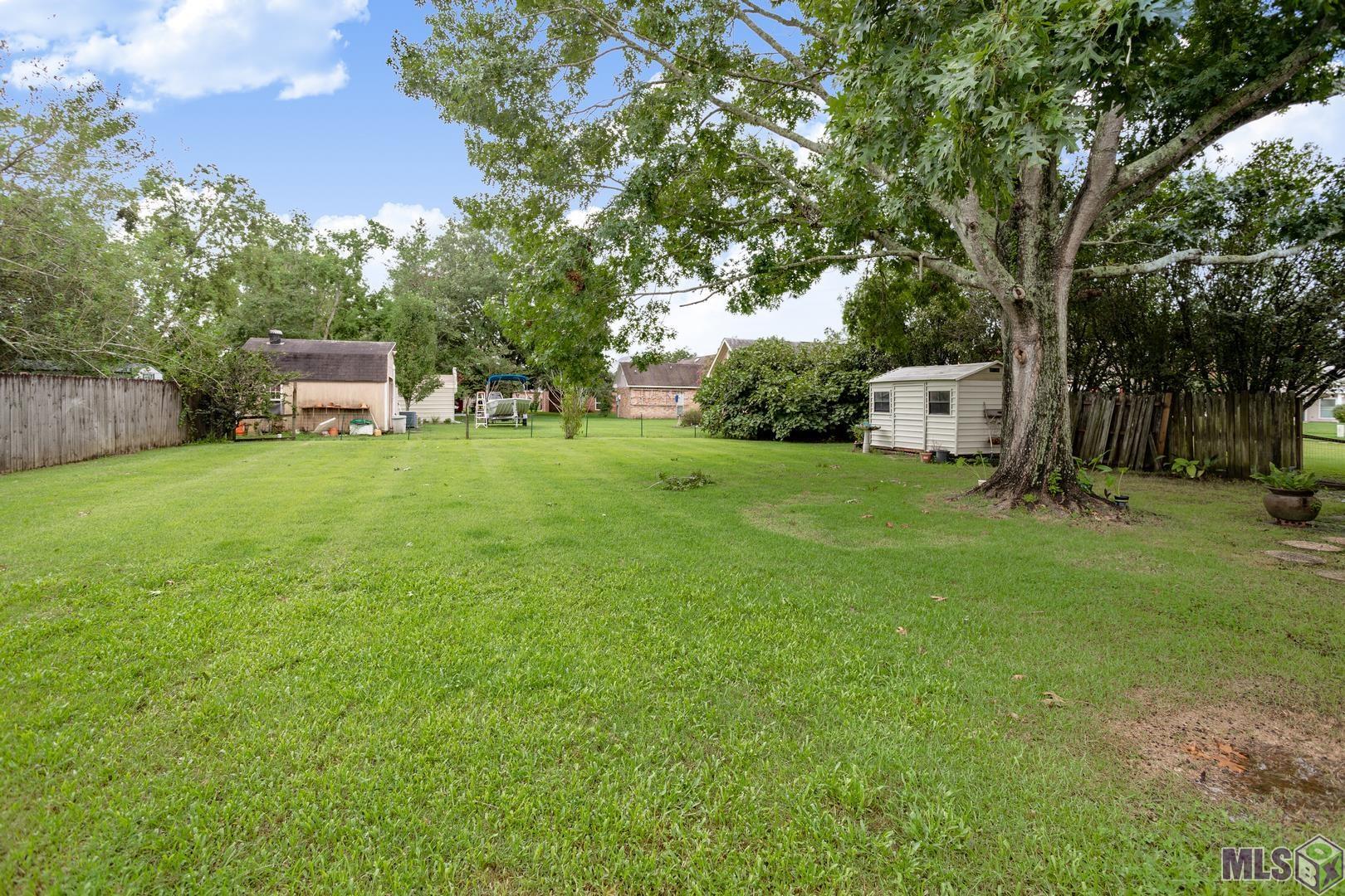 40301 La Rochelle Rd