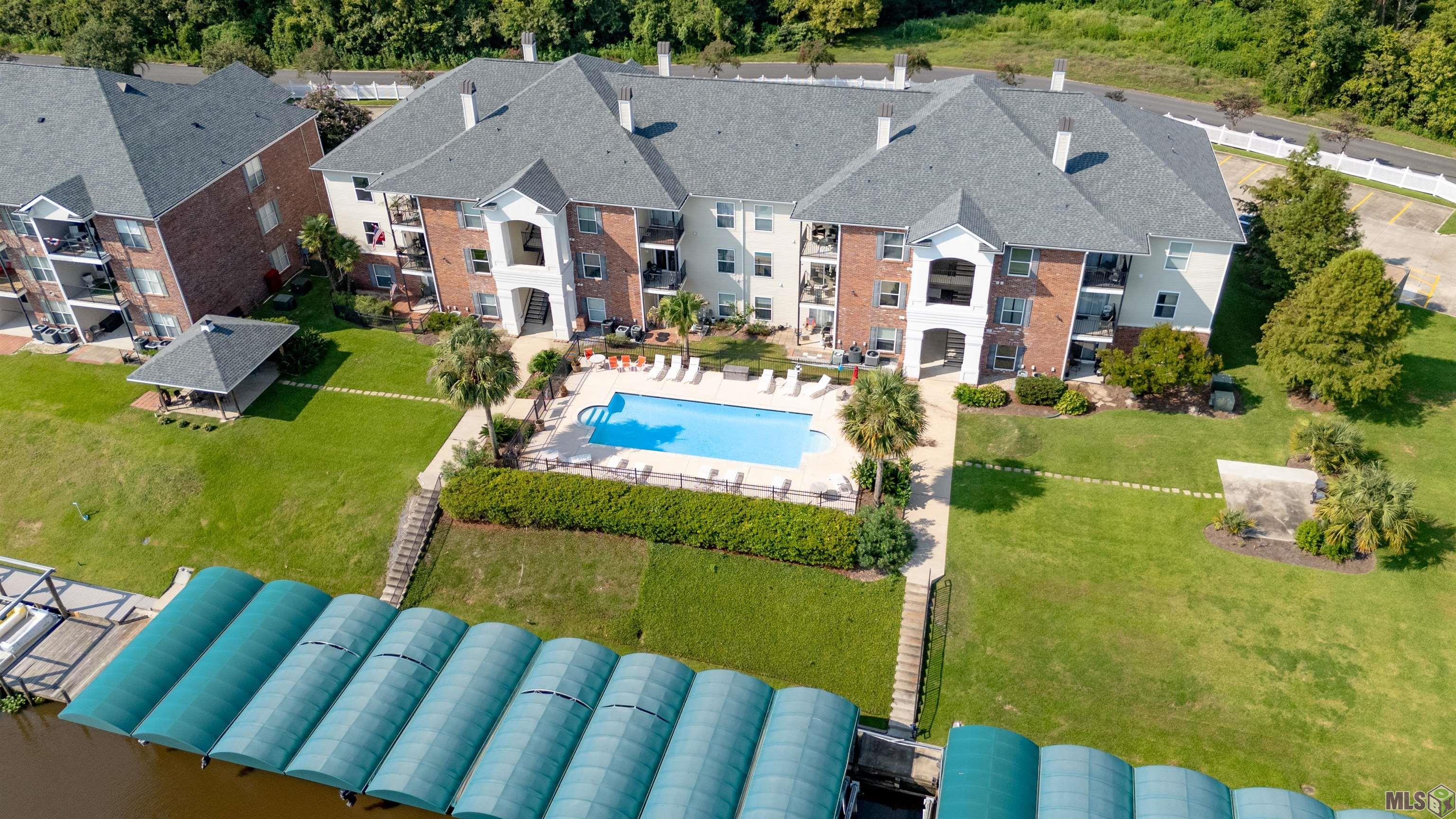 12386 River Highlands Drive # F Unit: #F
