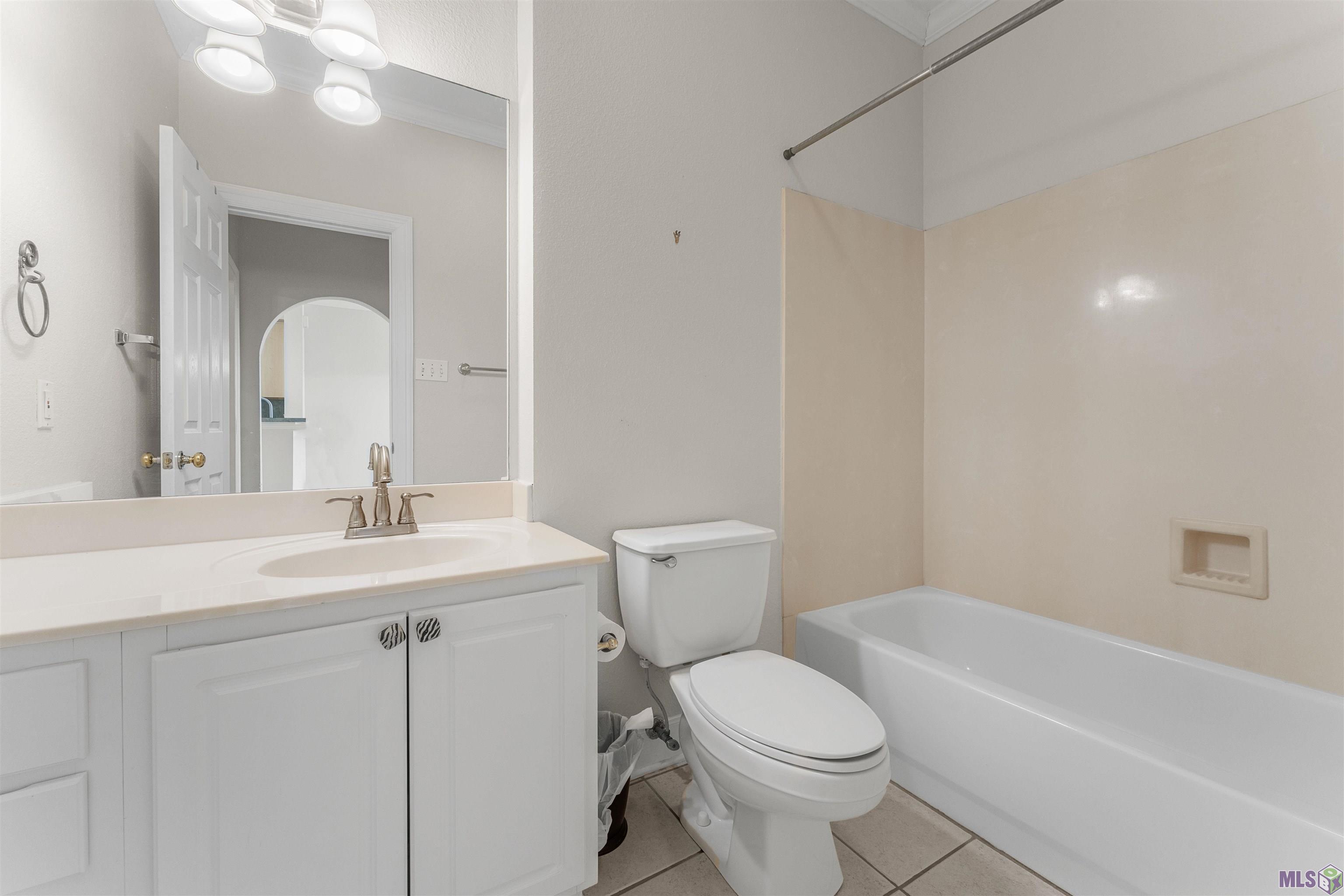 12386 River Highlands Drive # F Unit: #F