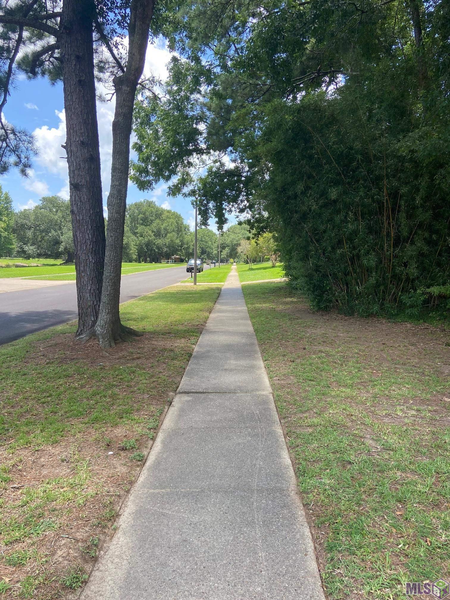 523 Daventry Dr