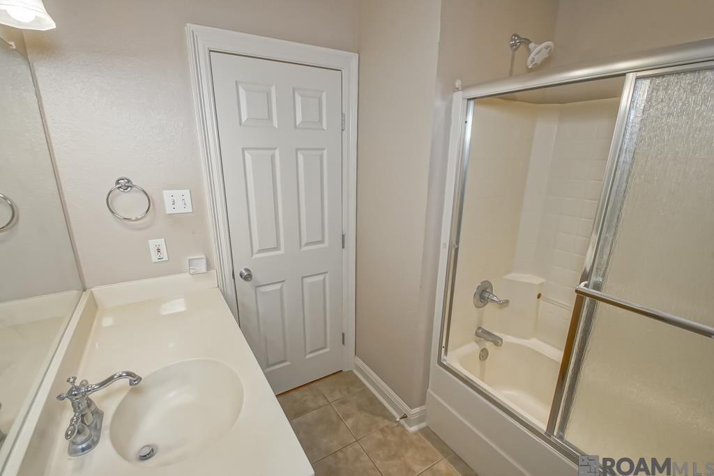 3112 Grassy Lake Dr