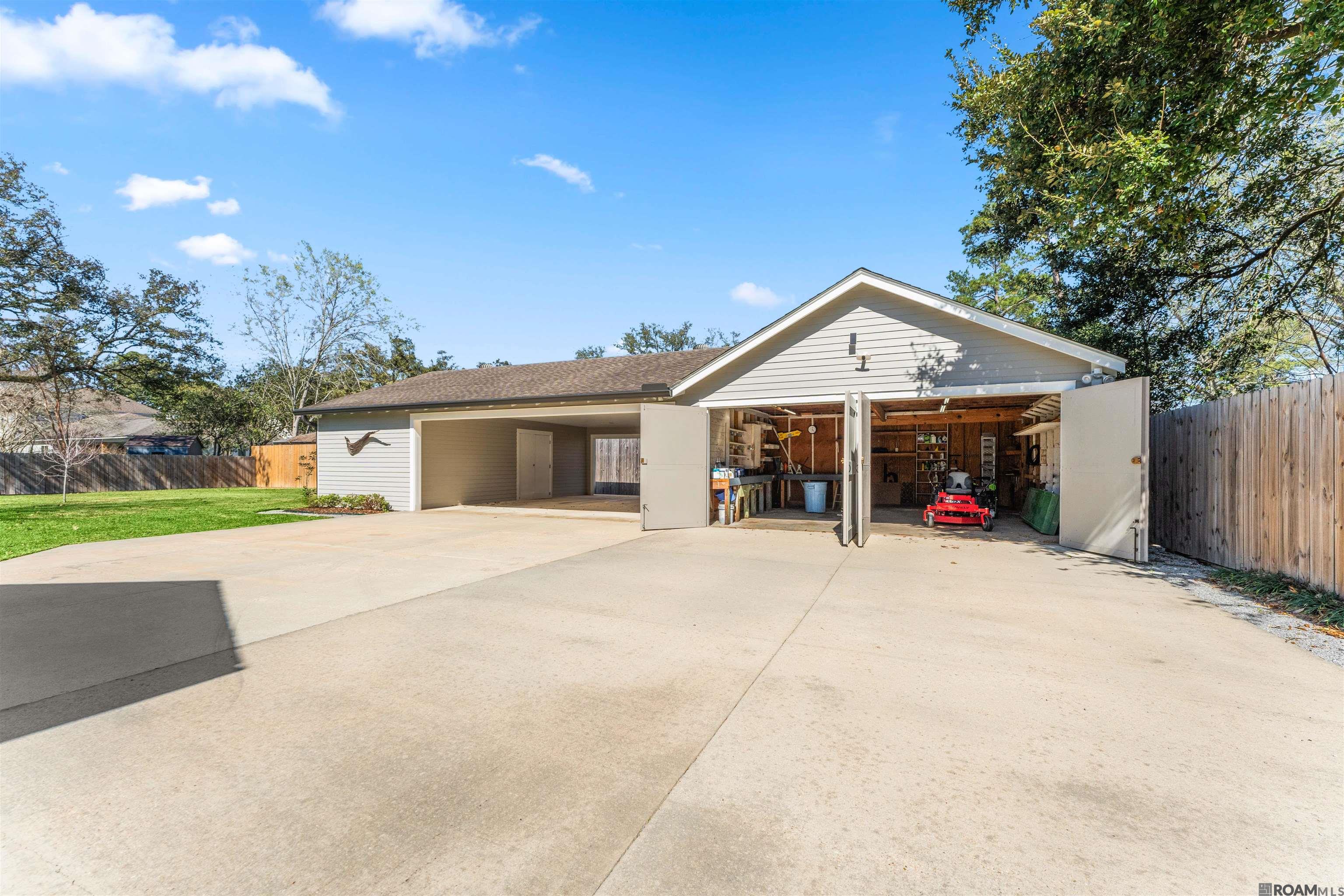 4461 Hyacinth Ave
