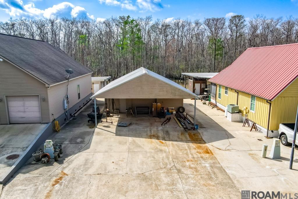 23390 Chene Blanc Ln