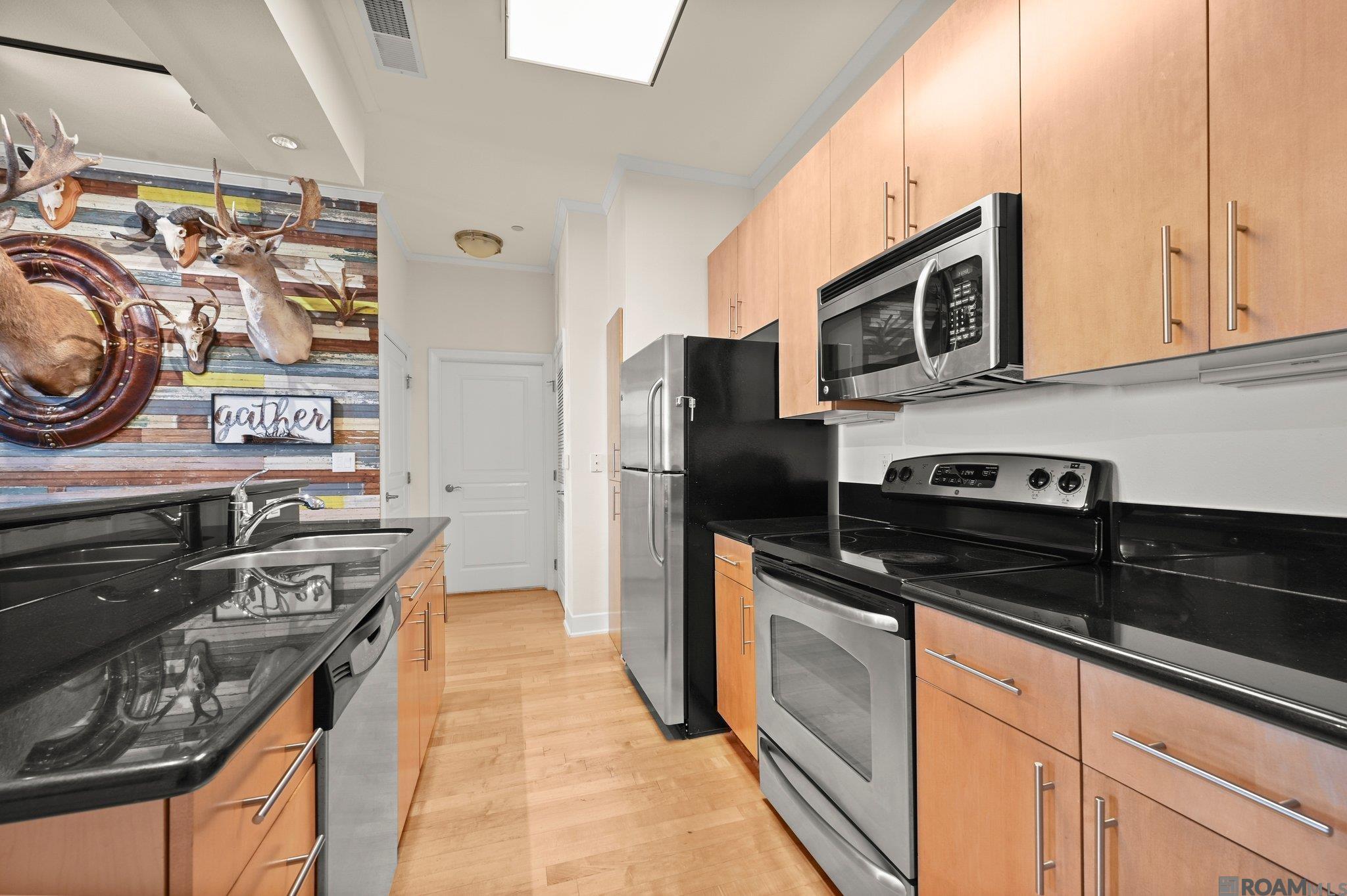 7707 Bluebonnet Blvd # 318 Unit: #318