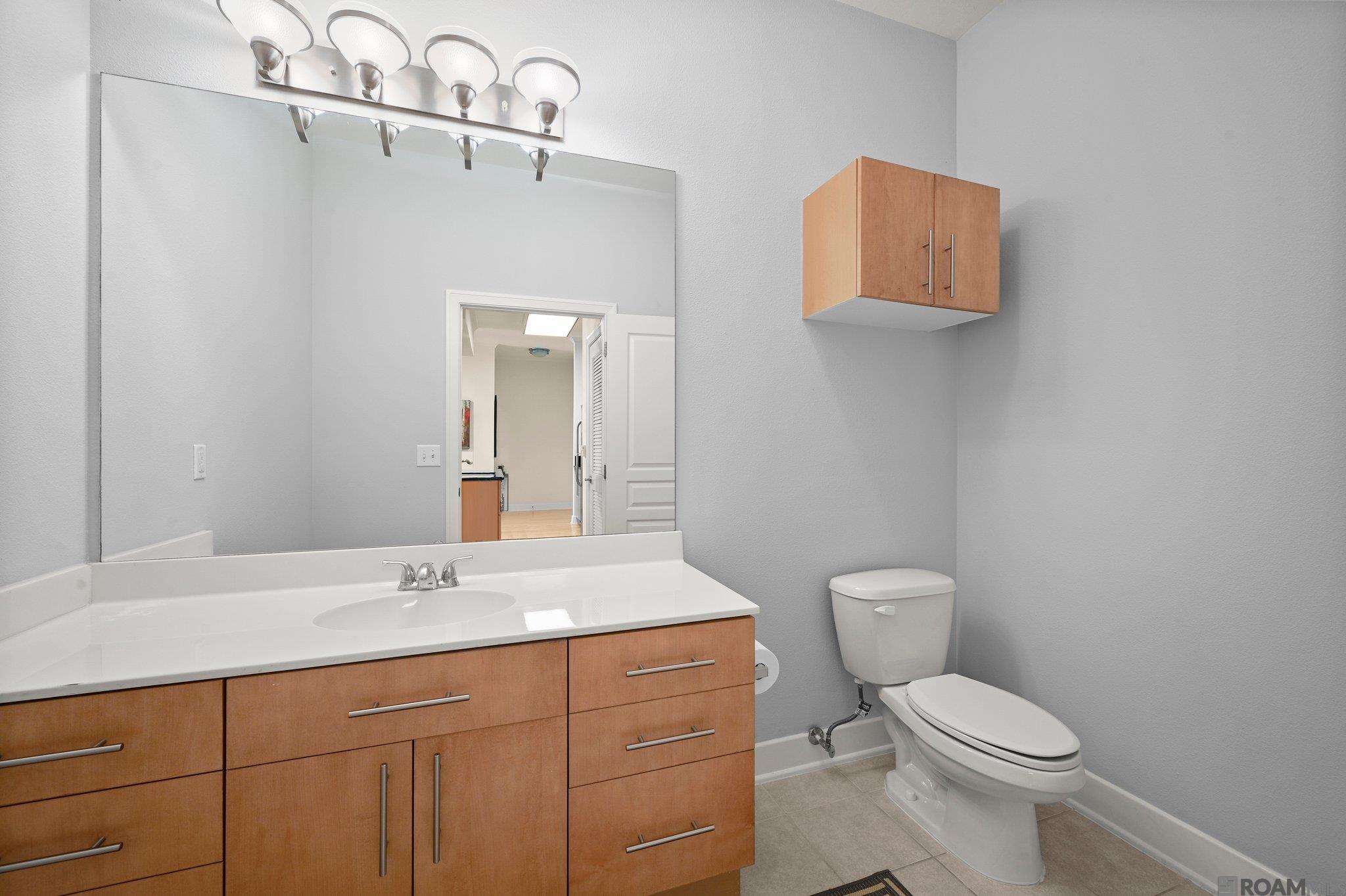 7707 Bluebonnet Blvd # 318 Unit: #318