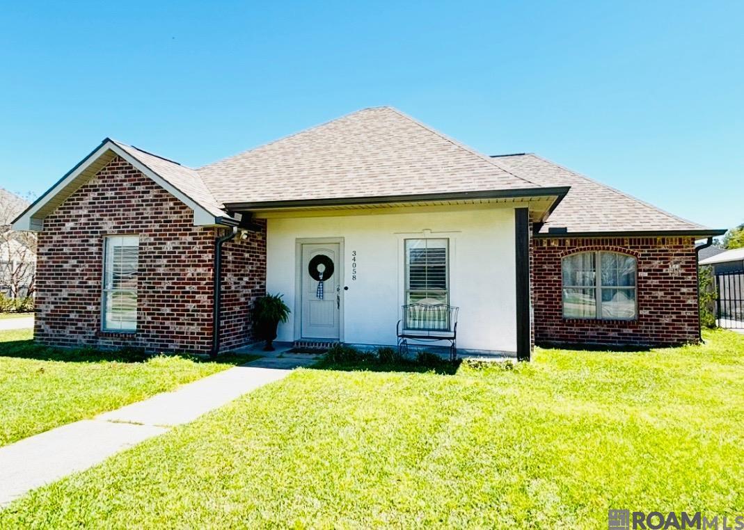 34058 Hawks Cove