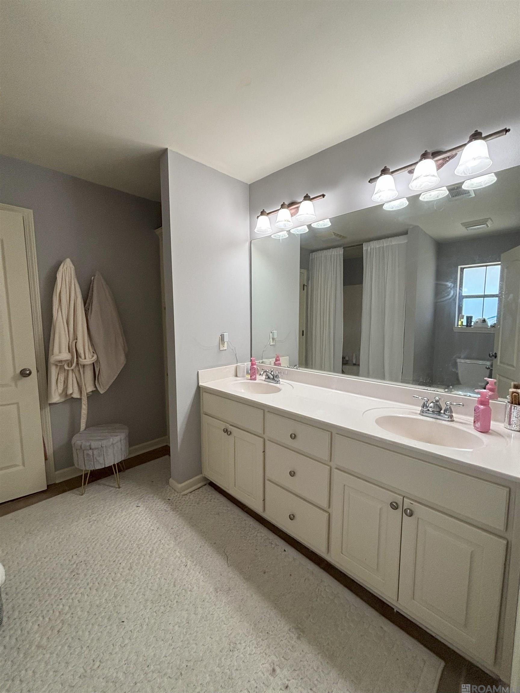 34058 Hawks Cove