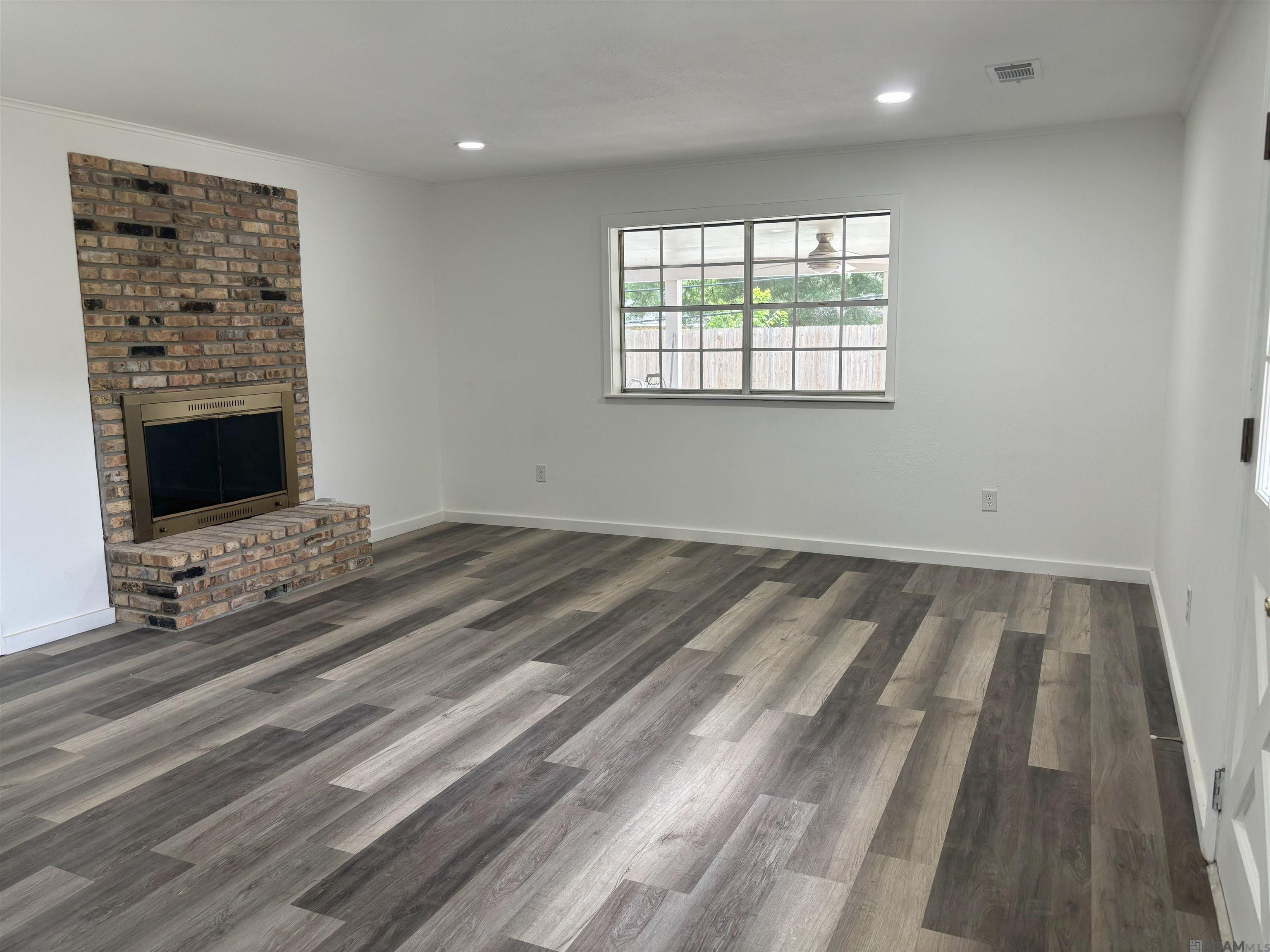 433 Bonnie Jean Dr