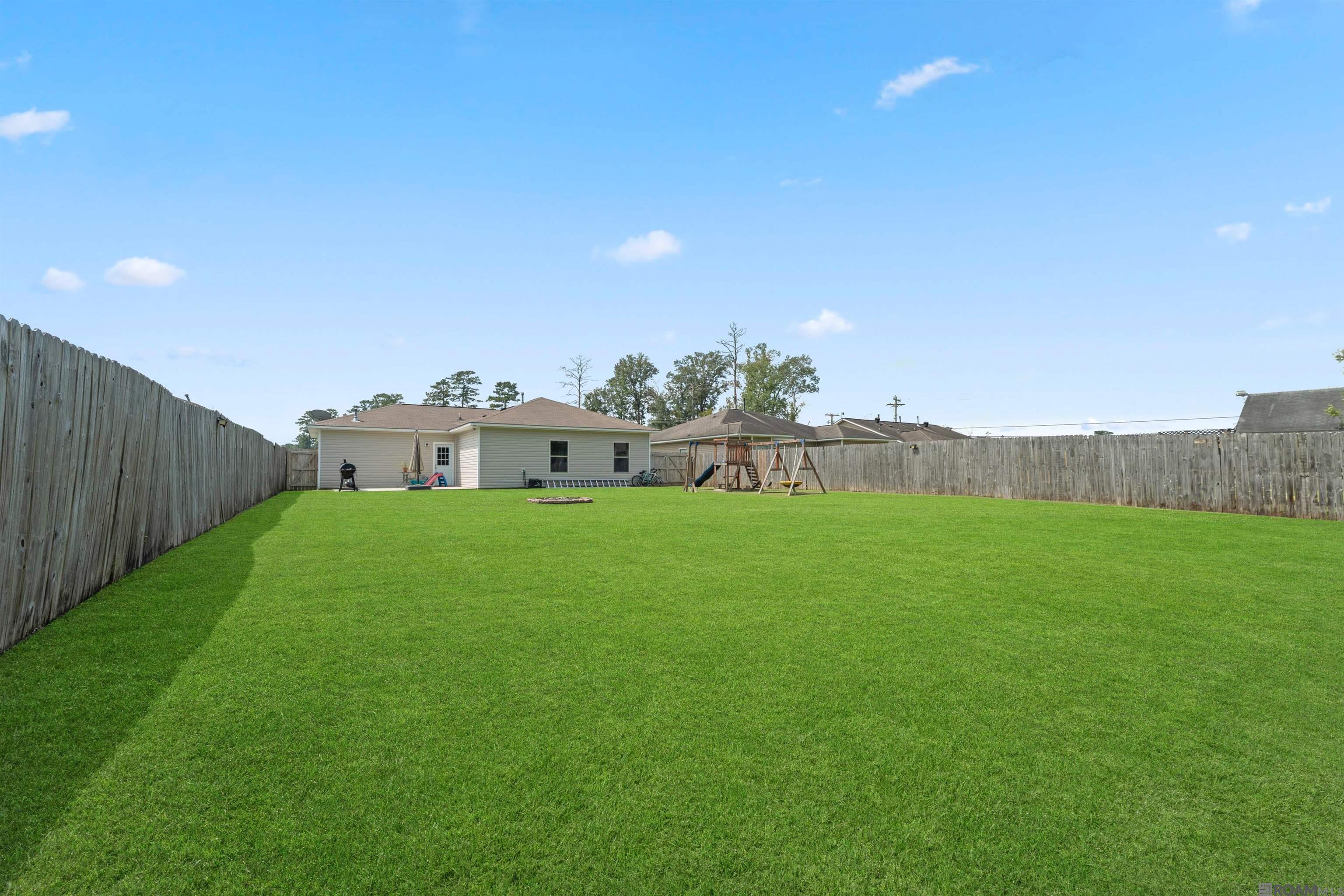 22862 Lafourche Ln