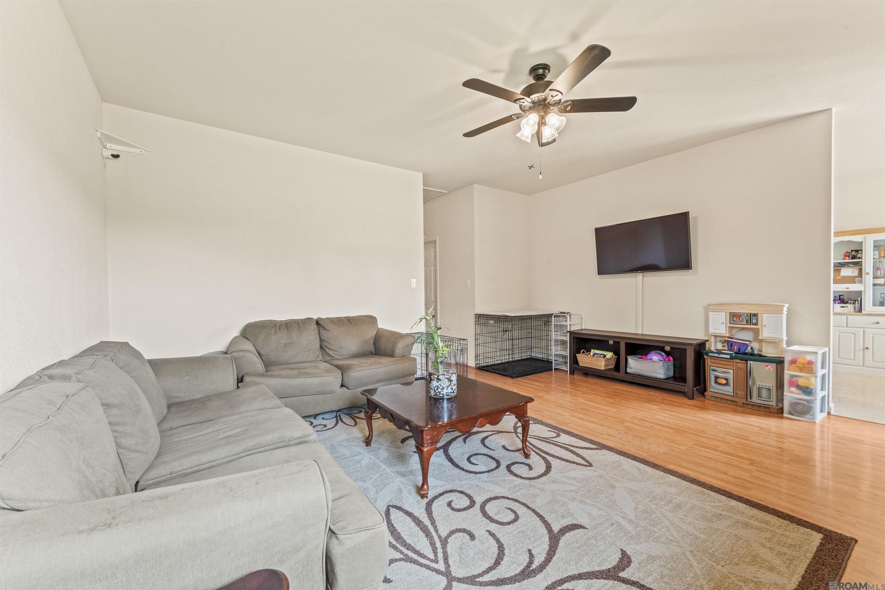 22862 Lafourche Ln