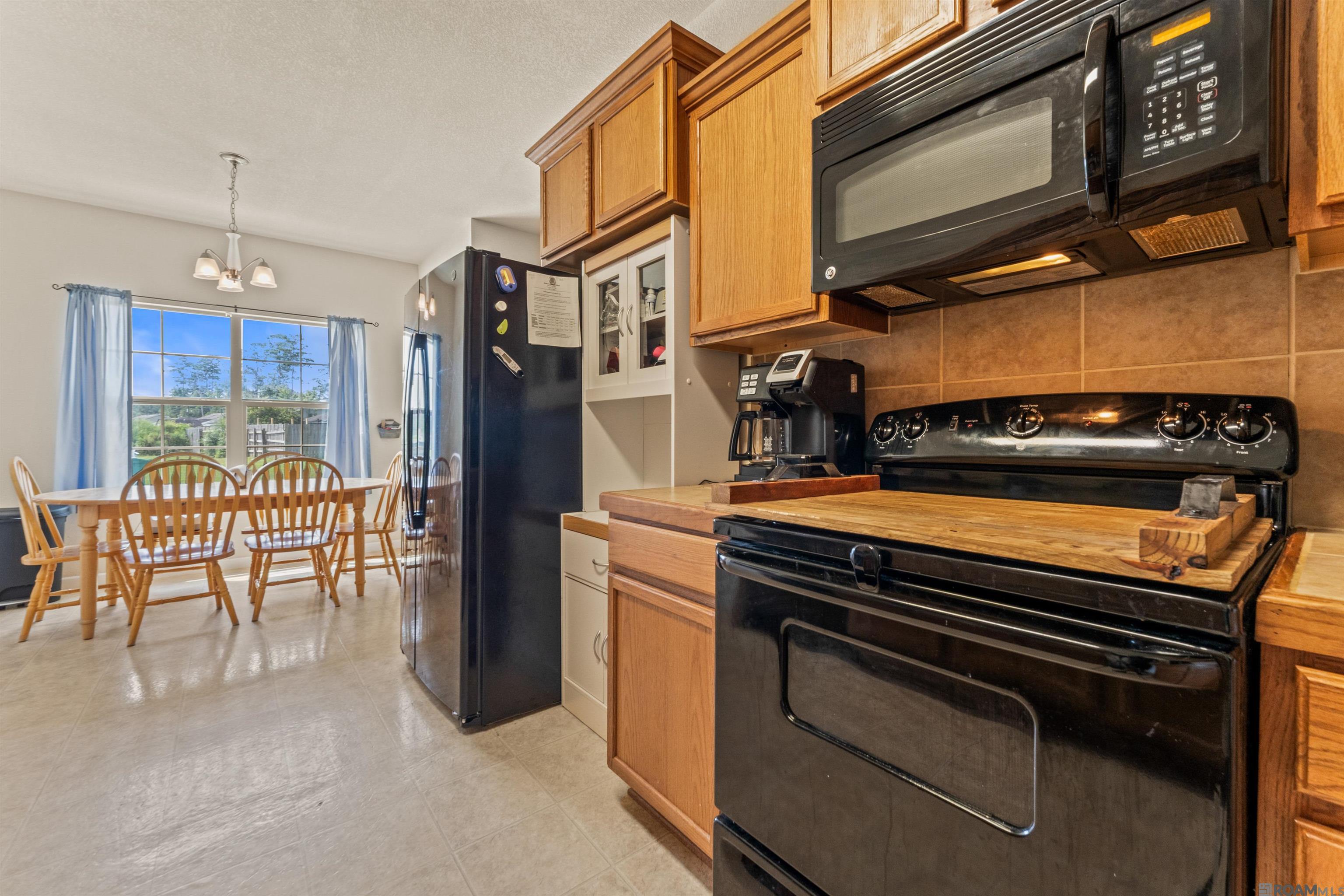 22862 Lafourche Ln