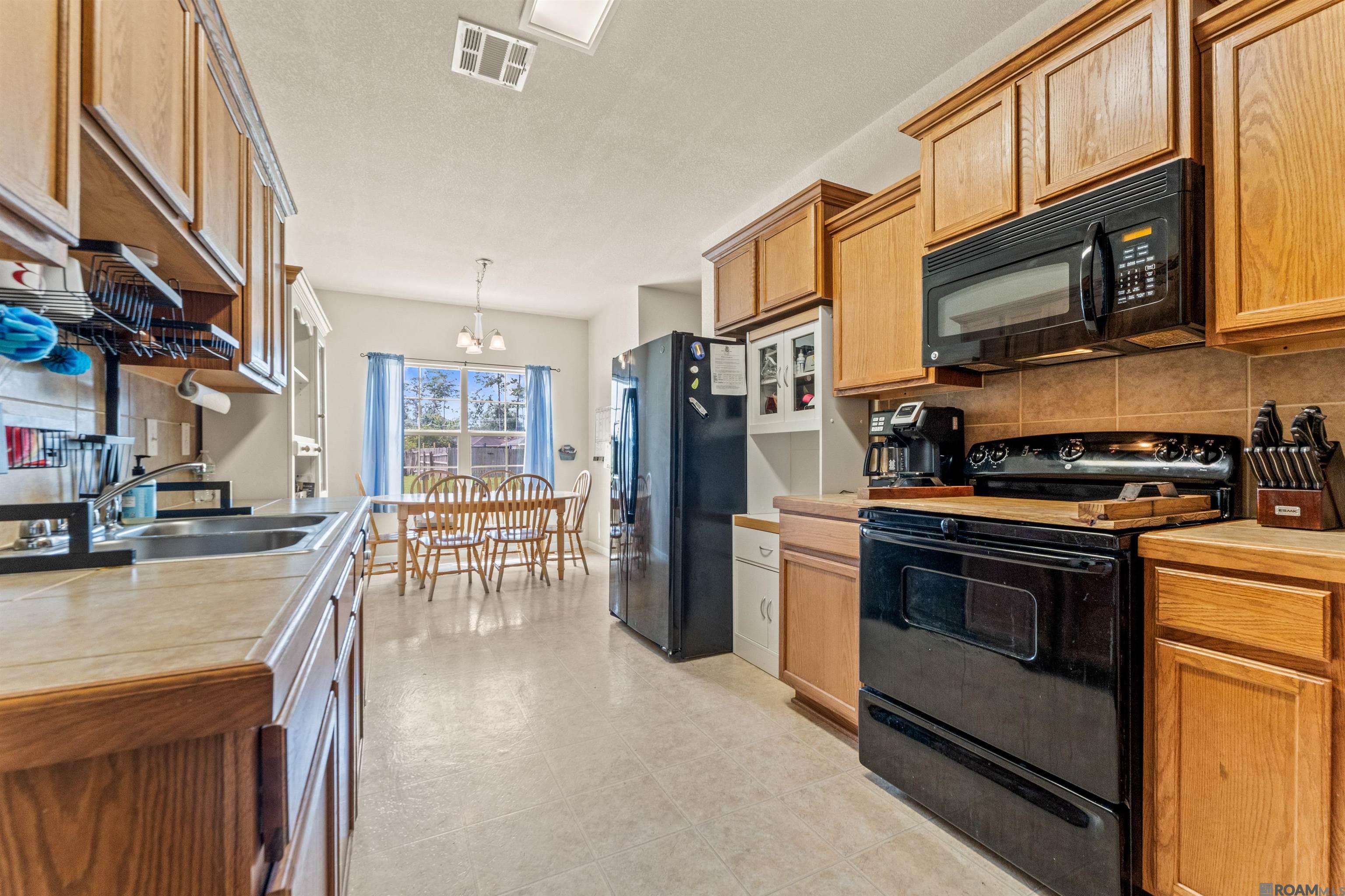 22862 Lafourche Ln