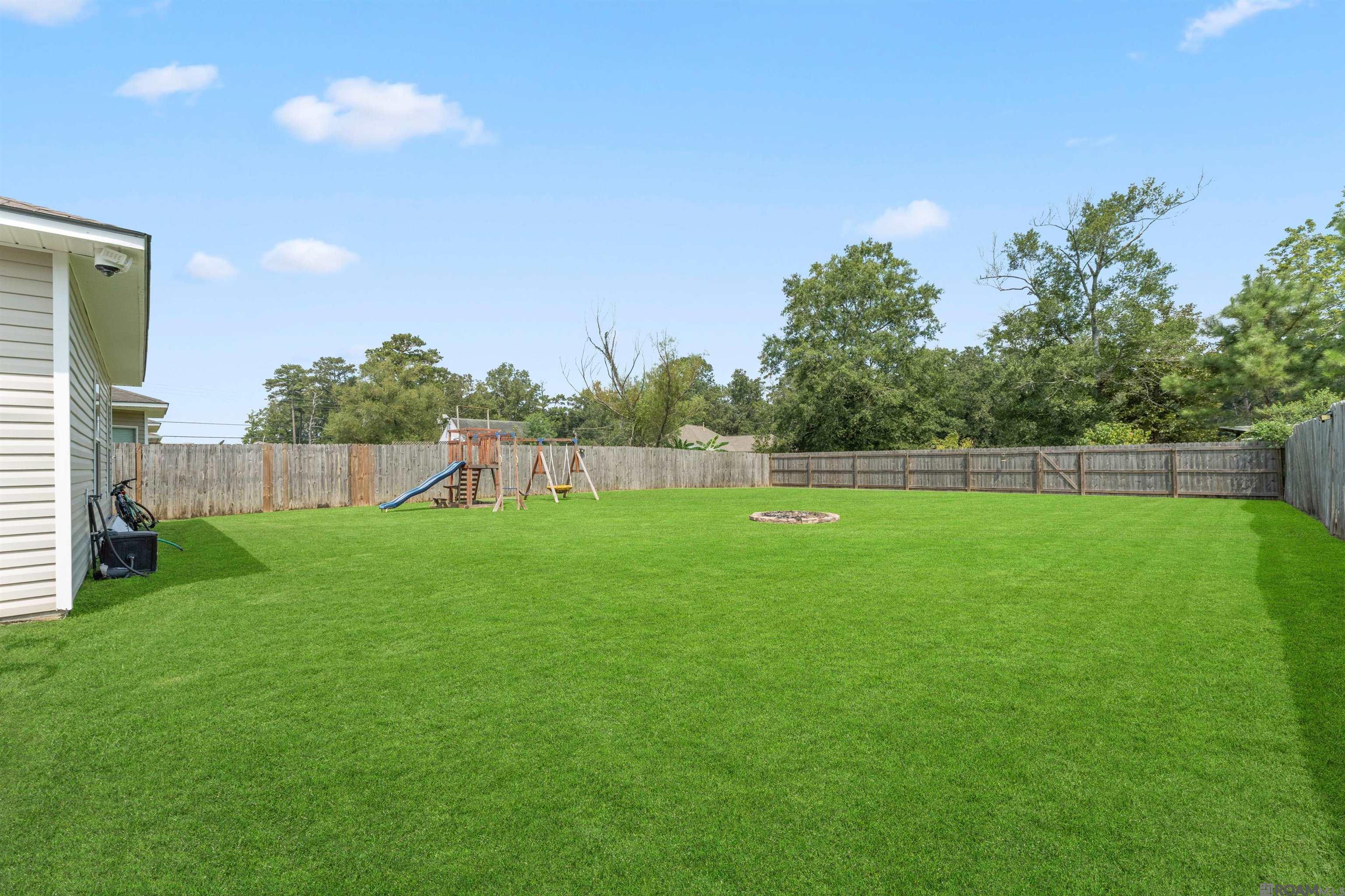 22862 Lafourche Ln