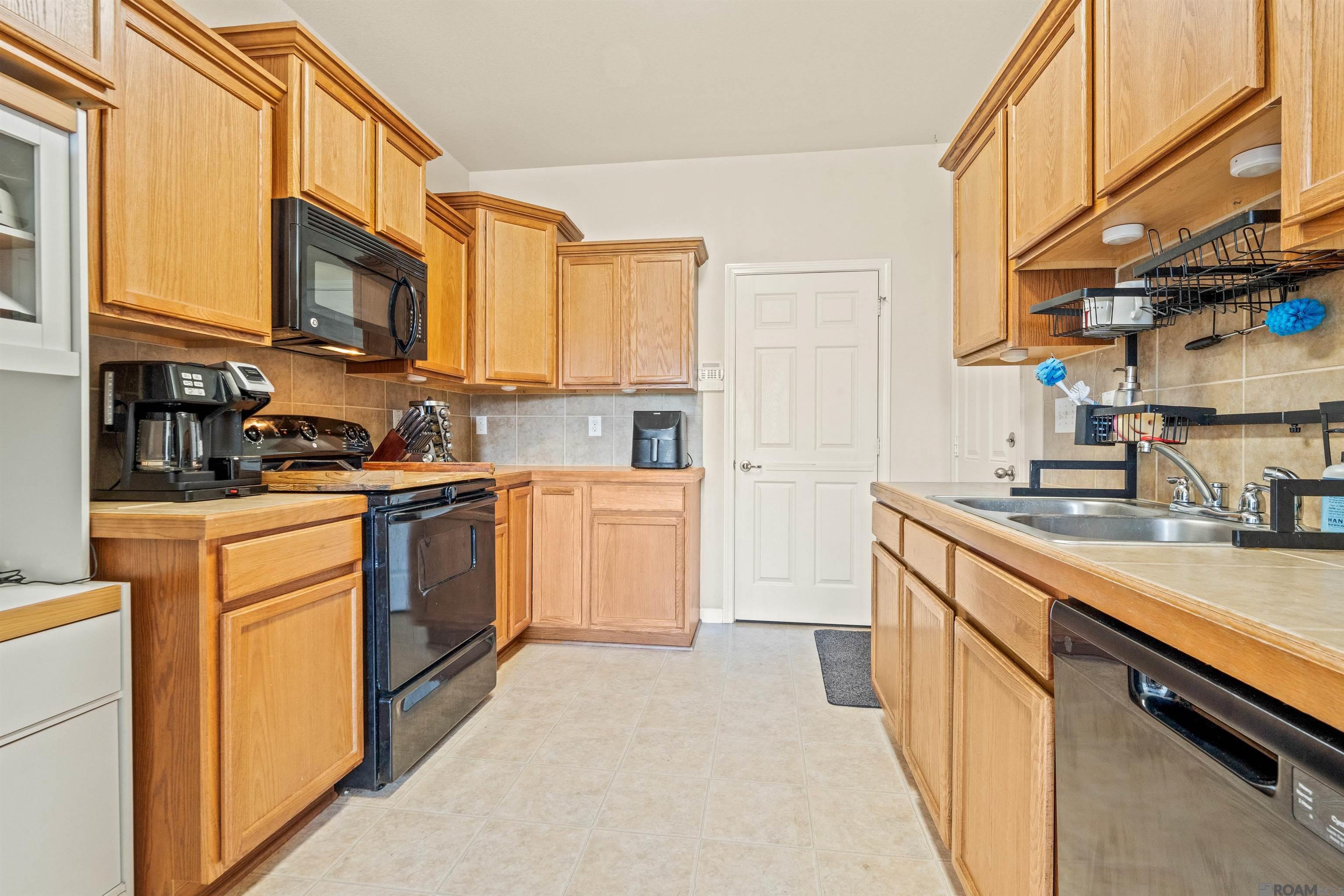 22862 Lafourche Ln