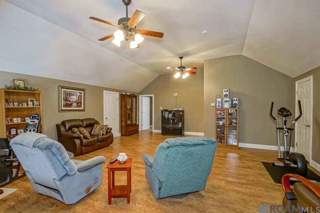 23396 Chene Blanc Ln, Maurepas