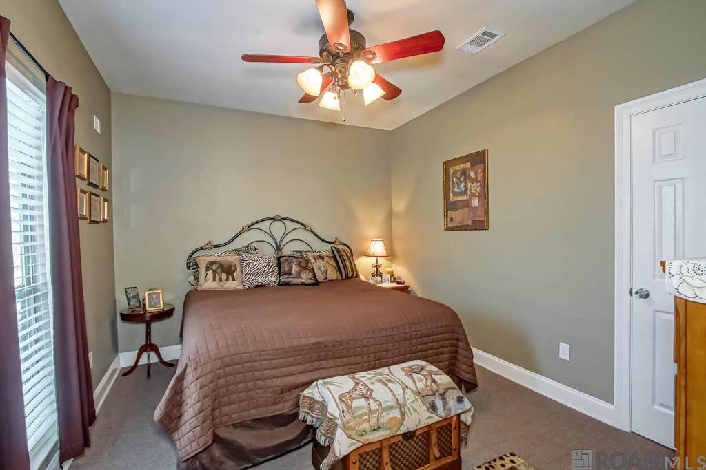 23396 Chene Blanc Ln, Maurepas