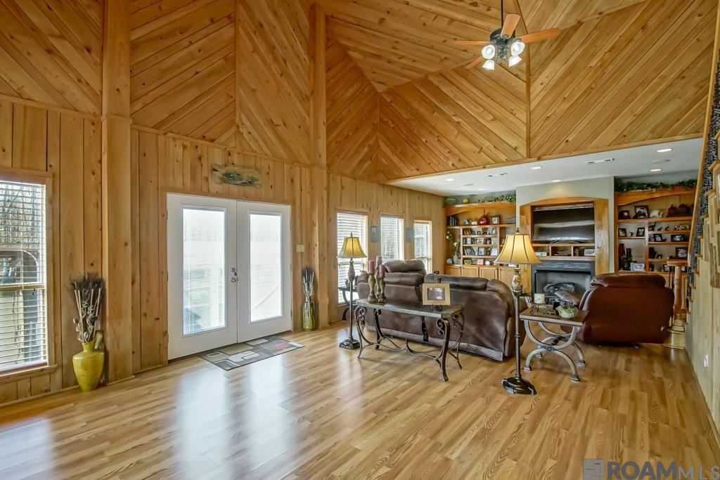 23396 Chene Blanc Ln, Maurepas