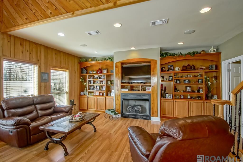 23396 Chene Blanc Ln, Maurepas