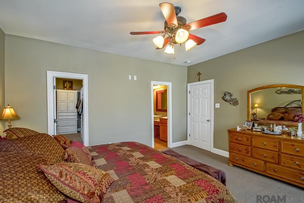 23396 Chene Blanc Ln, Maurepas