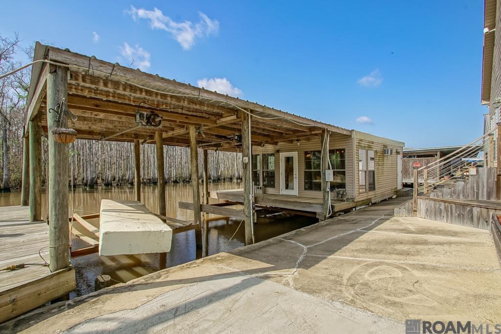 23396 Chene Blanc Ln, Maurepas