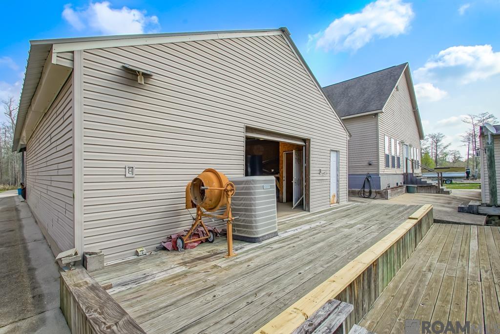 23396 Chene Blanc Ln, Maurepas