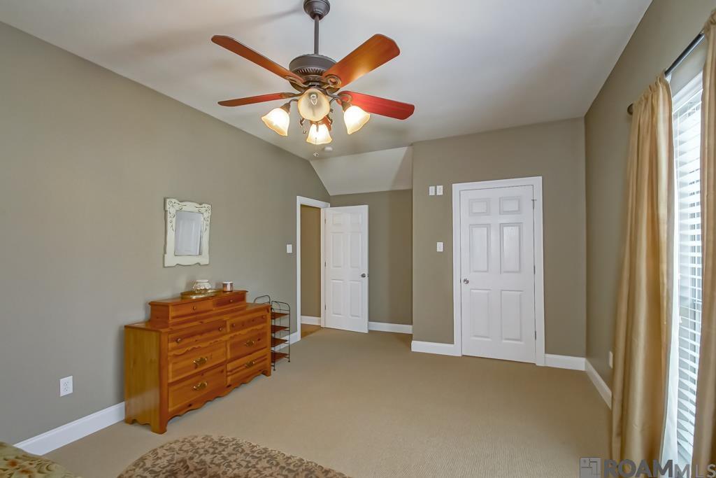 23396 Chene Blanc Ln, Maurepas