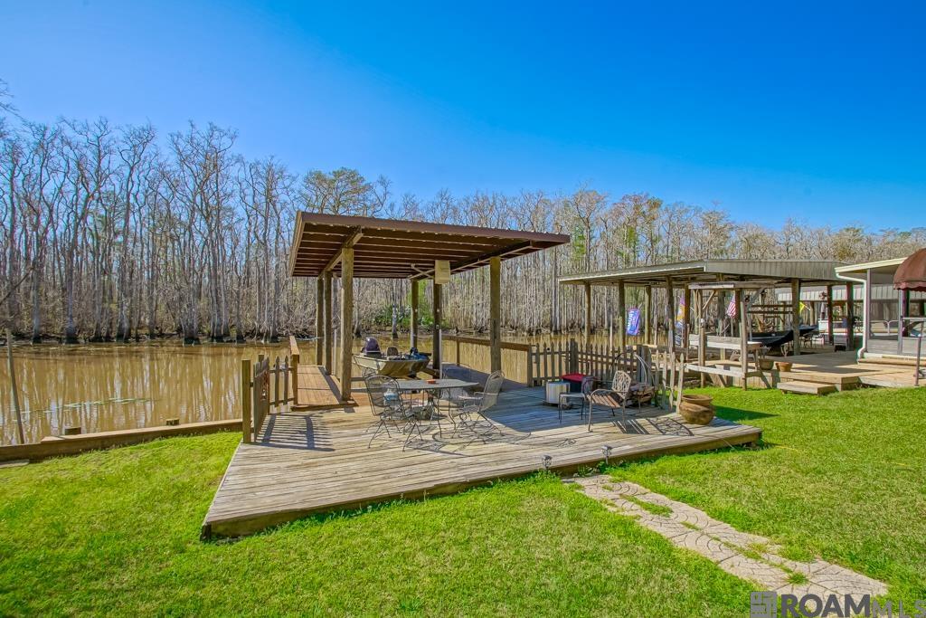 23040 Chene Blanc Ln, Maurepas