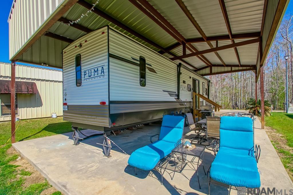 23040 Chene Blanc Ln, Maurepas