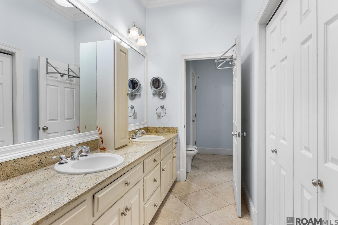 7962 Wrenwood Blvd # B Unit: #B