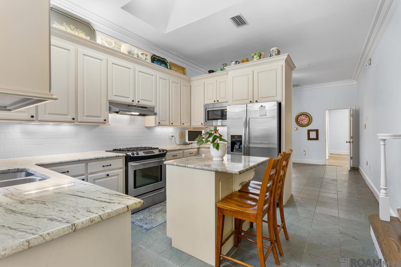 7962 Wrenwood Blvd # B Unit: #B