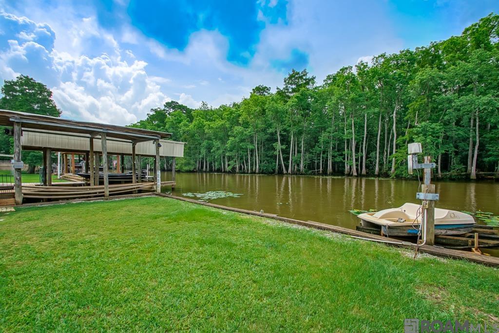 23082 Chene Blanc Ln