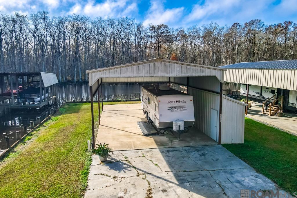 23340 Chene Blanc Ln