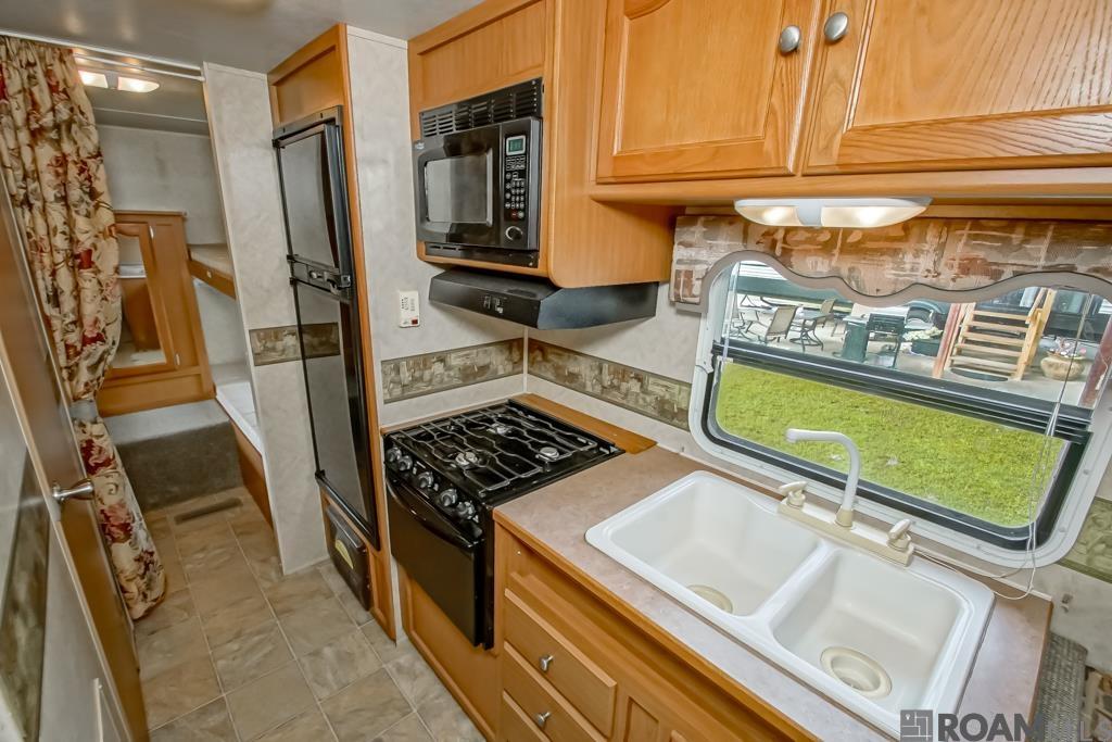 23340 Chene Blanc Ln