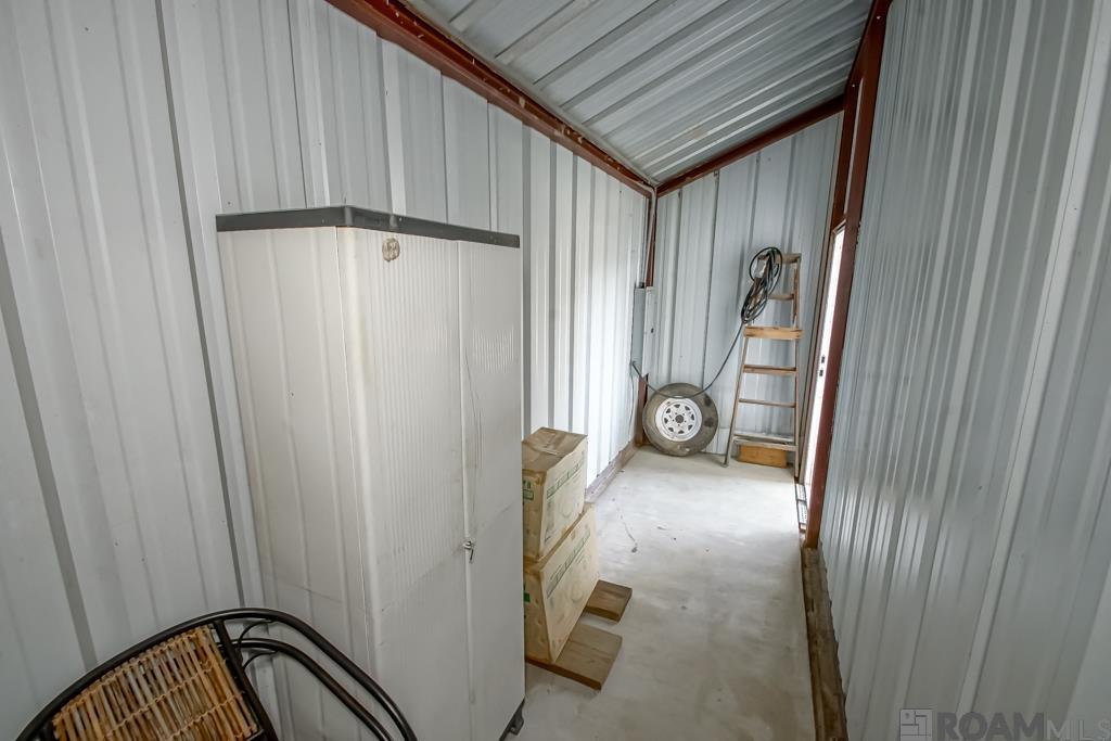 23340 Chene Blanc Ln