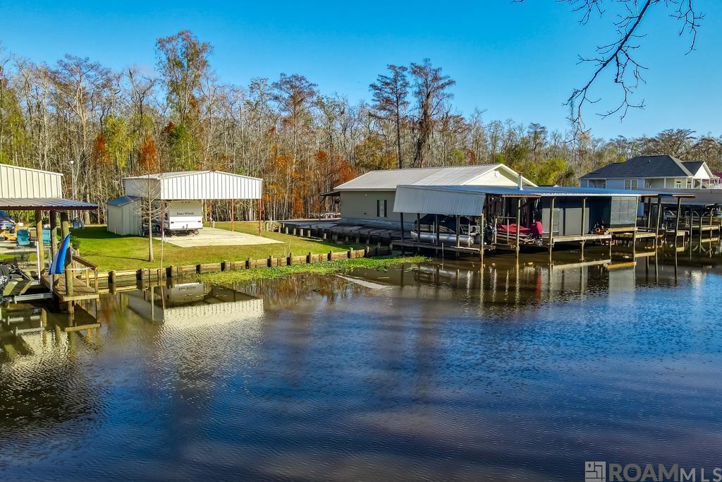 23340 Chene Blanc Ln