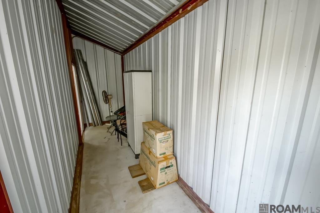 23340 Chene Blanc Ln