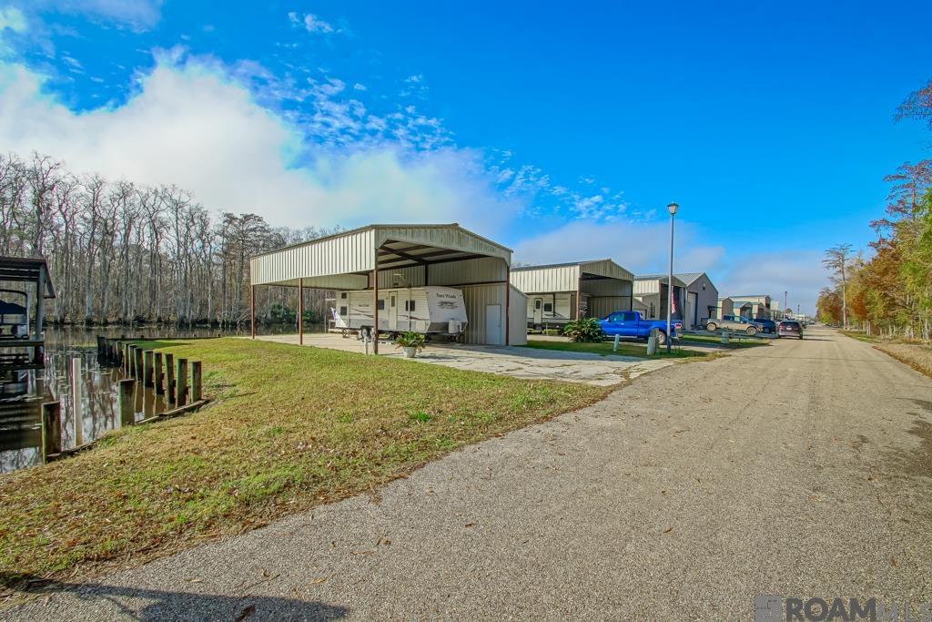 23340 Chene Blanc Ln